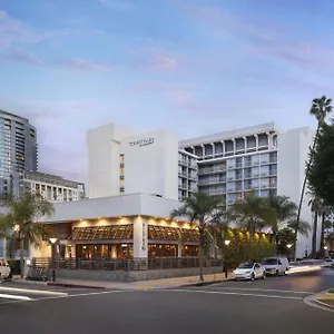 Courtyard By Marriott Long Downtown United States